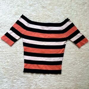 S size Zara crop top